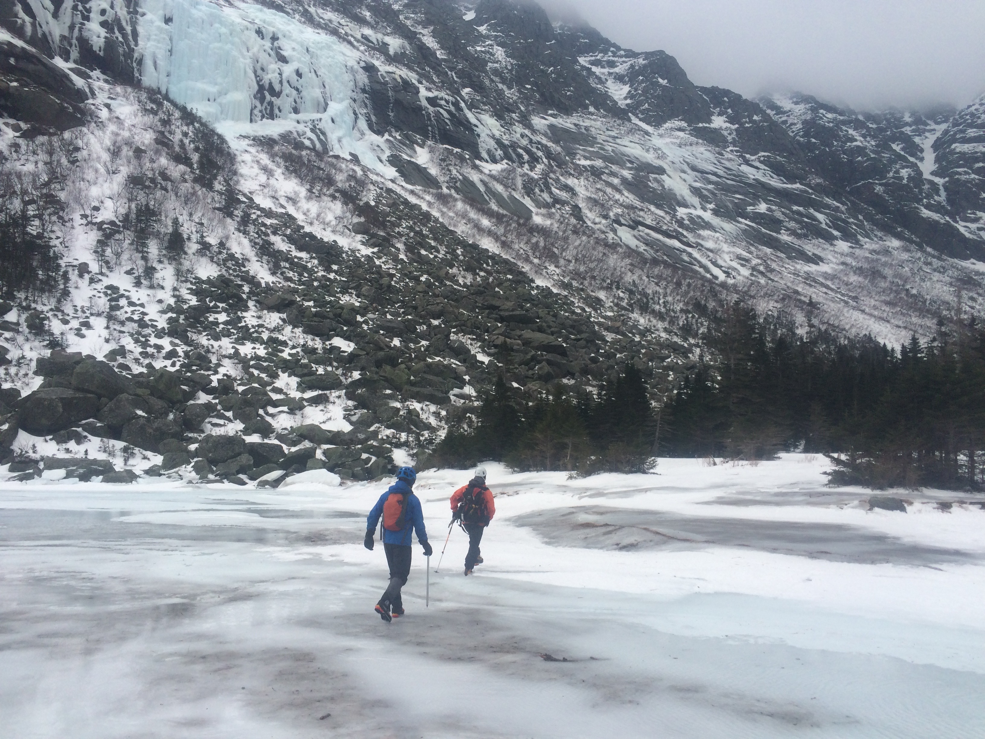 Crossing Chimney Pond